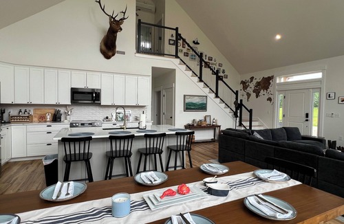 Franklin House | Stunning 5-bedroom house with AC in Franklin Perfect for visiting Downeast Maine