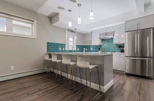 East End Condo | Stunning 6BR Luxury Retreat King Beds Ocean Views
