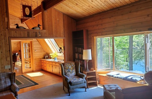 Rome House | Stunning Belgrade Lakes Waterfront Retreat – Dock, Kayaks & Breathtaking Views!