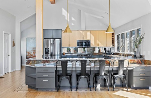 Narragansett House | Stunning coastal home with great ocean views & only a 6 minute walk to beach!