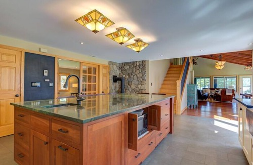 Auburn House | Stunning contemporary home and guest apartment on peaceful Taylor Pond!