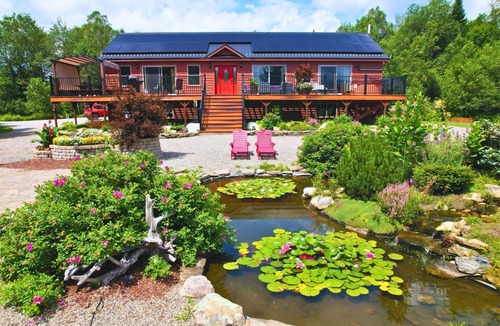 Carroll House | Stunning Family Compound for Events and Large Groups in Bretton Woods - Dog Friendly!