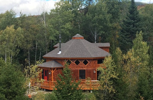 Carroll House | Stunning Family Compound for Events and Large Groups in Bretton Woods - Dog Friendly!