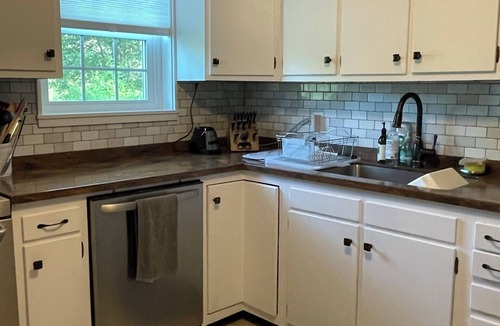 Trumansburg House | Stunning Finger Lakes Farmhouse. Conveniently located near Ithaca.