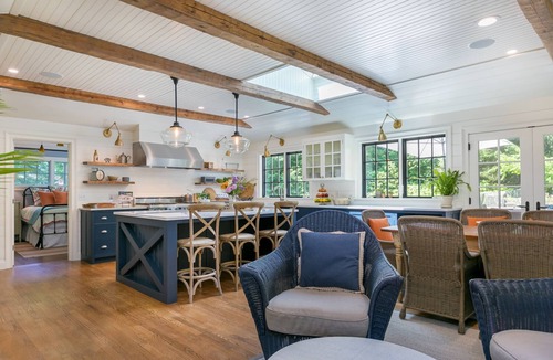 Pond Cove House | Stunning home w/private beach and hot tub. Sleeps 12. 9 mins to DT Portland.