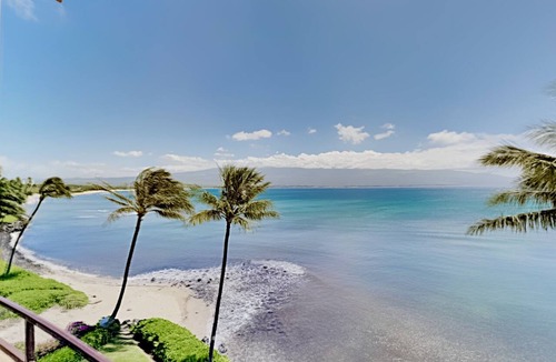 Maalaea Condo | Stunning Maalaea Fully Remodeled Oceanfront Condo Ocean Views Pool BBQ