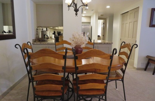 Downtown Park City Condo | Stunning! Main St/Steps to Town Lift/Hot Tubs Pool/Free Parking/Courtyard View