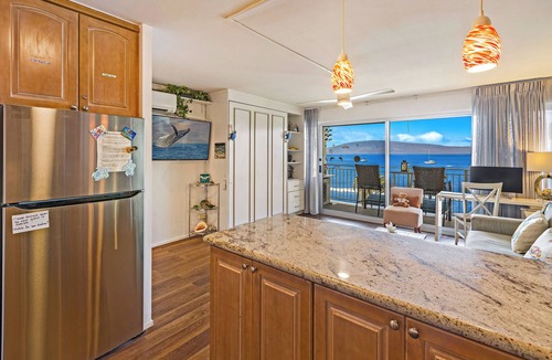 Historic Lahaina Front Street Condo | Stunning Panoramic Ocean & Sunset Views with A/C, Walk to Beach & Restaurants