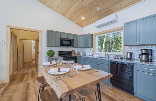 Trenton House | Stylish 2BR! - 2026 New Build! - [Bayside Cottage]