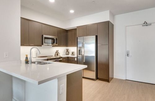 Chinatown Apartment | Stylish 2BR Near Dodgers Stadium by Oneluxstay