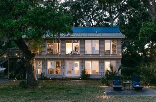 Meridian House | Stylish Marsh Retreat on Deep Water Creek