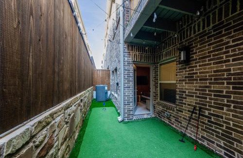 Lewisville House | Stylish Stay Arcade Fun & EV
