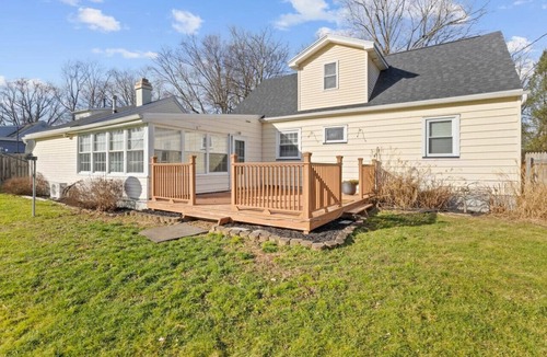 Chili Center House | Suburban Family Friendly 4 BR!