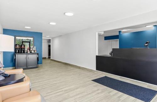 Akron Hotel | Suburban Studios Copley Akron West