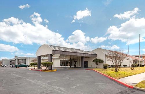 Gainesville Hotel | Suburban Studios Gainesville
