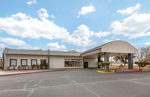 Gainesville Hotel | Suburban Studios Gainesville