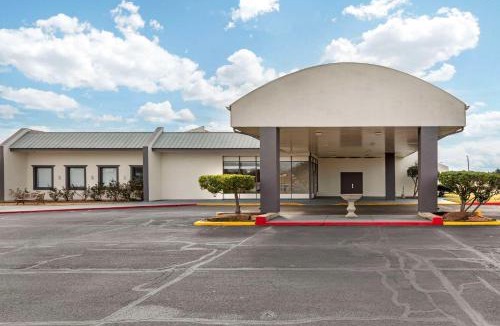 Gainesville Hotel | Suburban Studios Gainesville