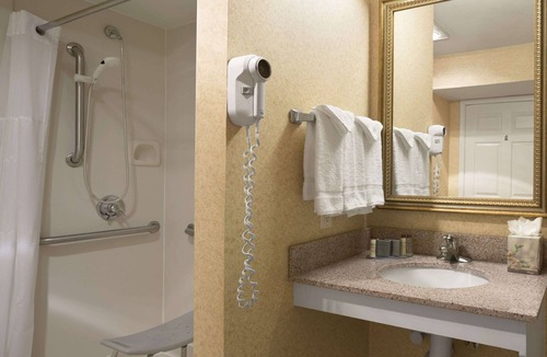 Fort Wayne Hotel | Suburban Studios