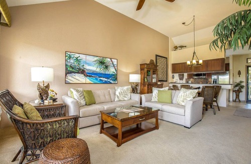 Wailea Condo | Summer Deal Wailea Condo with Pool Jacuzzi and Walk to Beaches