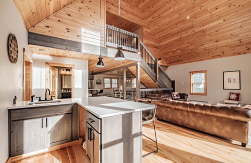 Sunday River Area Ski Chalet | Summer special! Golf, hiking, kayak and paddle board, fish and swim!