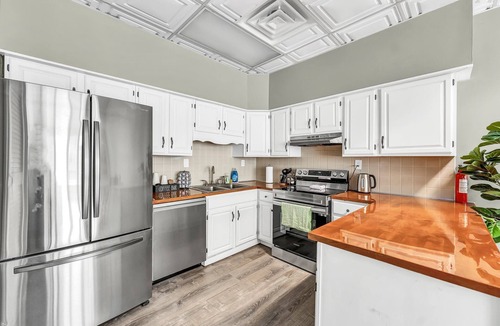 Downtown Buffalo Apartment | Sunlit Serenity on Pearl: 2-BR in Downtown Buffalo