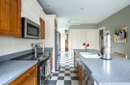 South Portland House | Sunny House, By The Beach, Minutes From Portland