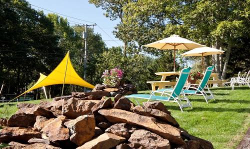 Lincolnville Cabin | Sunny Room with a Private Deck in a Bed and Breakfast near Camden Hills State Park, Maine