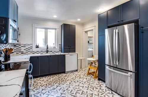 Perinton House | Sunnyside Cottage 3 Bedroom Home by RedAwning