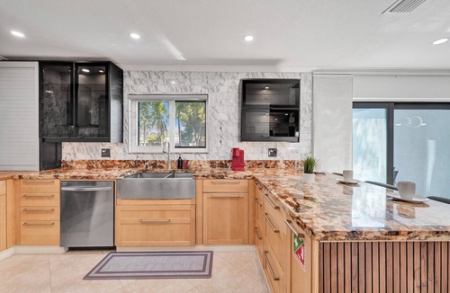 Fort Lauderdale House | Sunset Dockhouse - Gameroom & Kayaks