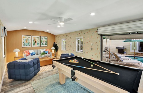Victoria Park House | Sunshine Sippin' Oasis Luxury Design/Location/Heated Pool/Hot Tub/Putting Green