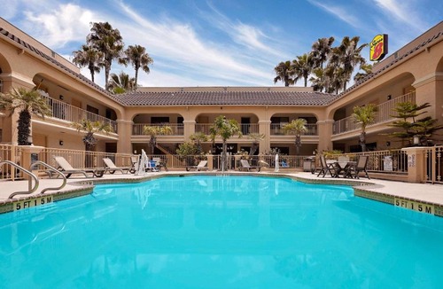 Northwest Corpus Christi Hotel | Super 8 by Wyndham Corpus Christi Northwest