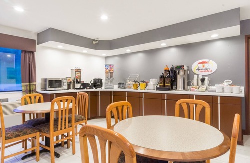 Zanesville Hotel | Super 8 by Wyndham Zanesville