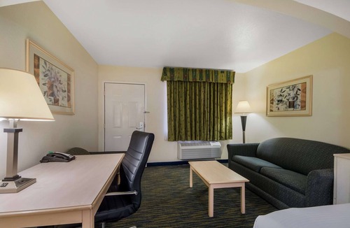 Falfurrias Hotel | SureStay Hotel by Best Western Falfurrias