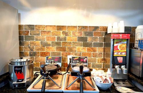 Clovis Hotel | SureStay Plus by Best Western Cannon A.F.B.