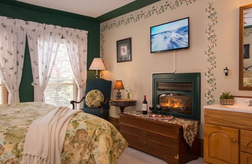 Canandaigua Bed & Breakfast | Sutherland House Victorian Bed & Breakfast
