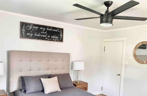 Waterville Apartment | Sweet Retreat 1: 3 BDR Stylish & Cozy Min To Colby