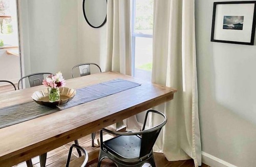 Waterville Apartment | Sweet Retreat 1: 3 BDR Stylish & Cozy Min To Colby