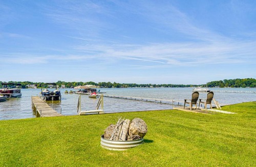 Clarklake Apartment | Swim & Fish! Lakefront Apt w/Hot Tub & Grill!