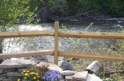 North Lake George House | Terrific 2-bedroom bungalow in charming Ticonderoga right on the lachutte river
