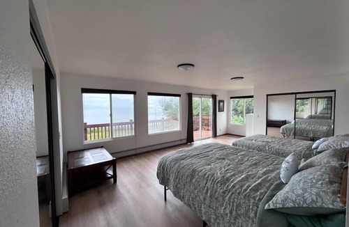 Ninilchik Apartment | Terrific studio apartment in Ninilchik with stunning views.