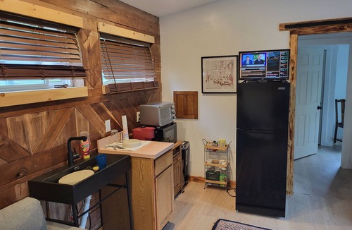 Hammondsport Cabin | Terry Hill Little Lodge, Cozy, Luxury Comfort overlooking beautiful Keuka Lake!