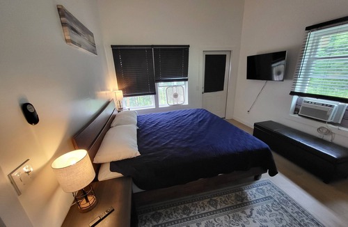 Hammondsport Cabin | Terry Hill Little Lodge, Cozy, Luxury Comfort overlooking beautiful Keuka Lake!