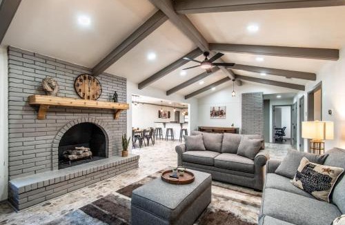 Bay Area House | Texas Retreat on Ocean Drive Sleeps 19 with Hot Tub & Game Room