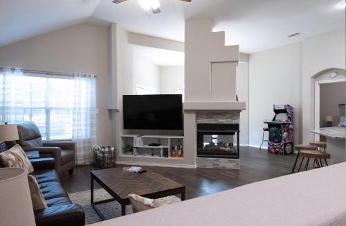 McKinney House | Texas Roots: King Beds and Modern Comfort
