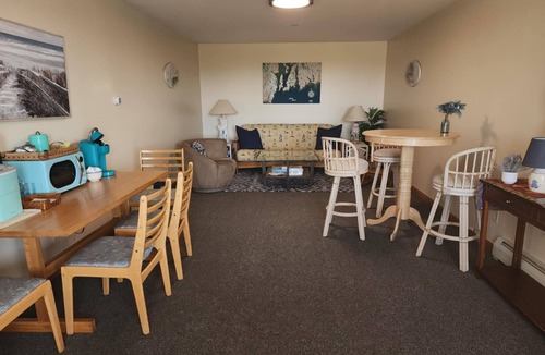 Eastward Look Hotel | The Anchor Motel
