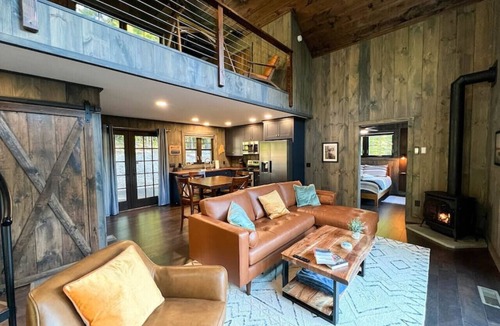 Bridgton Cabin | The Barnhaus | Unique 5-Star Experience | Hot Tub