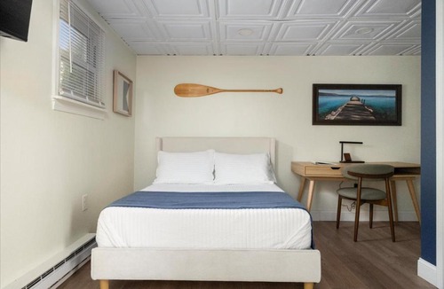 Sylvan Beach Hotel | The Beachside Co
