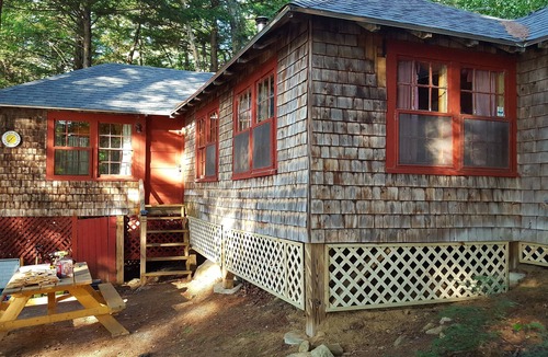Mount Vernon Cabin | The Birches - Large 3 Bedroom Cottage on Torsey Lake, Mount Vernon ME