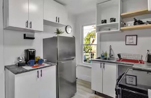 Buffalo House | The Buffalo Loft - 3 BR, Pet Friendly, with an Outdoor Fire Pit