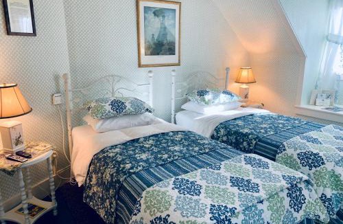 Intervale Bed & Breakfast | The Buttonwood Inn on Mt. Surprise